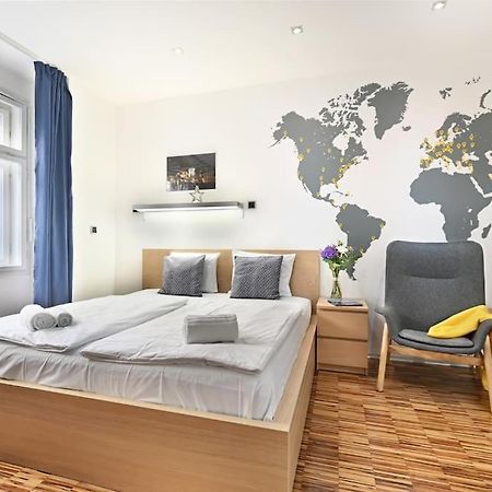 Smart & Luxury Old Town Apartment Прага Екстериор снимка
