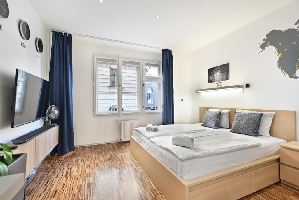 Smart & Luxury Old Town Apartment Прага Екстериор снимка