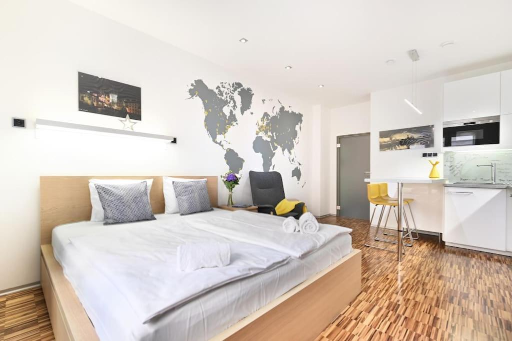 Smart & Luxury Old Town Apartment Прага Екстериор снимка