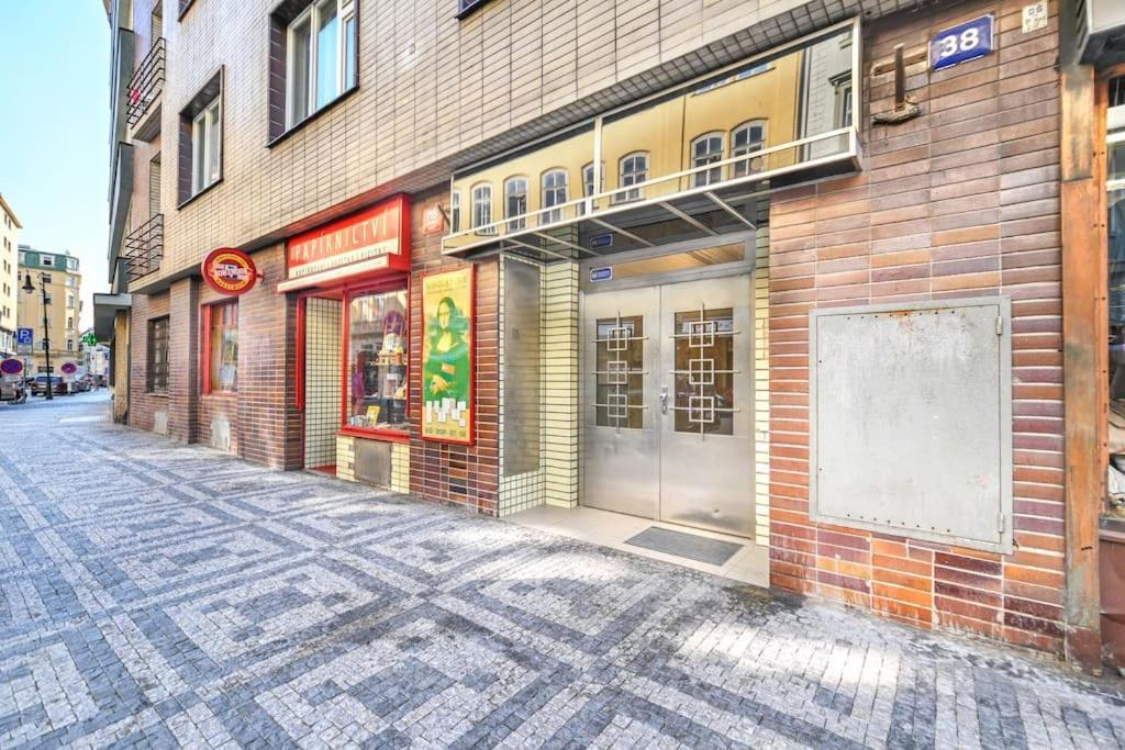 Smart & Luxury Old Town Apartment Прага Екстериор снимка